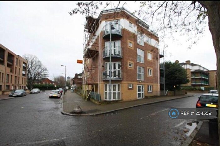 1 Bedroom Flat To Rent In Chandlers Court, London, SE16