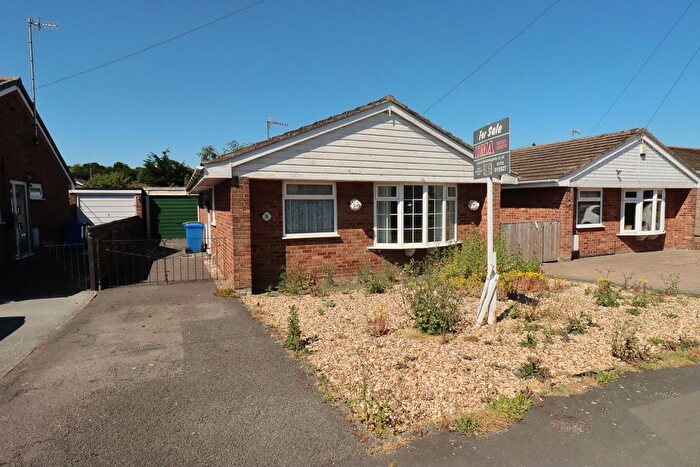 2 Bedroom Detached Bungalow For Sale In Grimston Road, Hunmanby, YO14