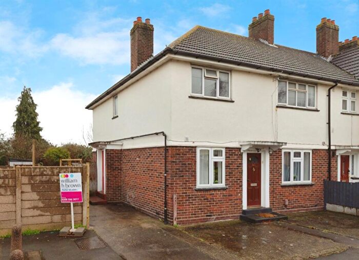 2 Bedroom Maisonette For Sale In Blake Avenue, Barking, IG11