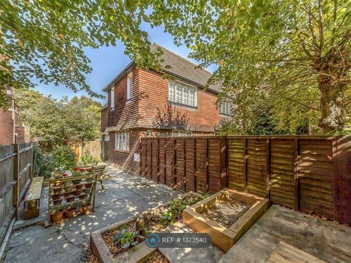 1 Bedroom Flat To Rent In Barcombe Avenue, London, SW2