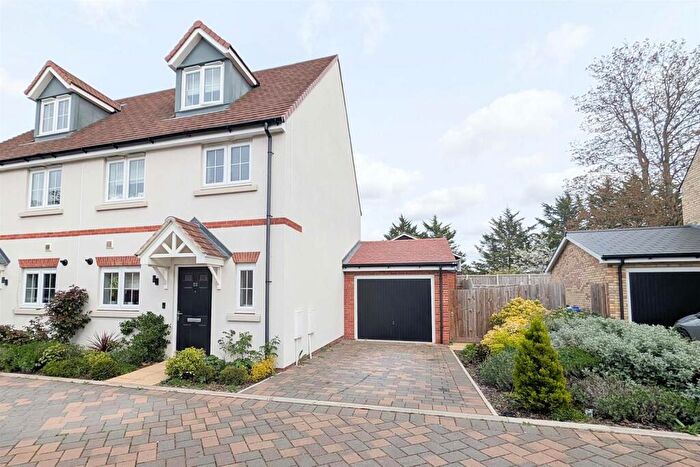 3 Bedroom Semi Detached House For Sale In Webb Avenue, Newmarket, CB8