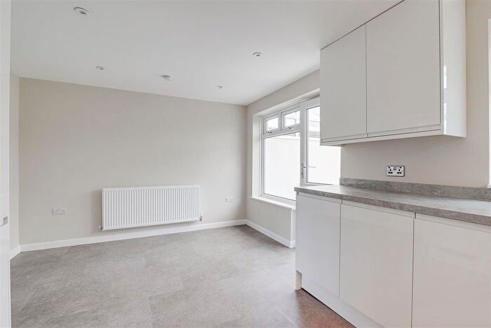 3 Bedroom Semi-Detached House To Rent In Osgood Road, Arnold, Nottingham, NG5