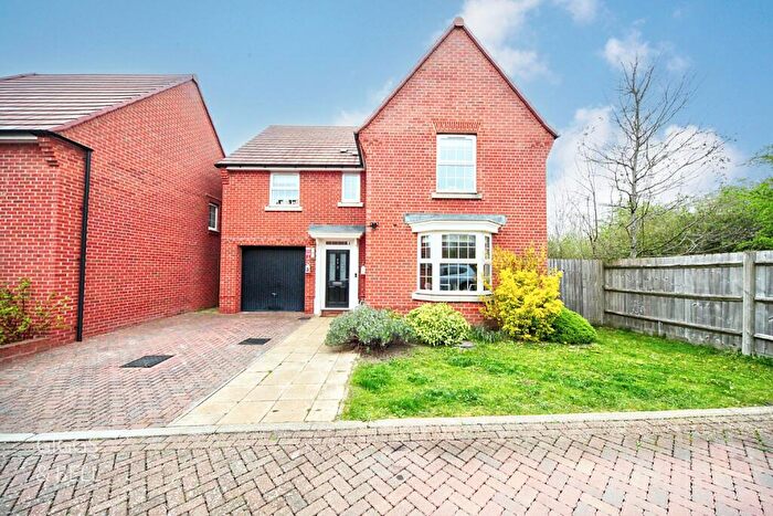 4 Bedroom Detached House For Sale In Luton, Bedfordshire, LU2