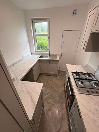 3 Bedroom Flat To Rent In Cumlodden Drive, Glasgow, G20