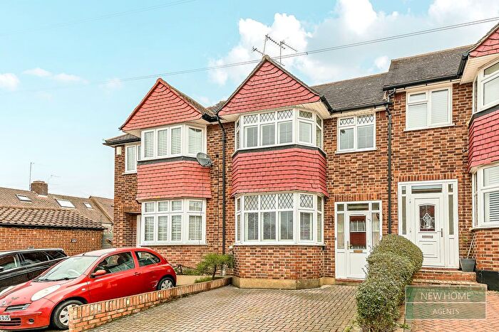 3 Bedroom Terraced House For Sale In Dunster Avenue, Morden, SM4