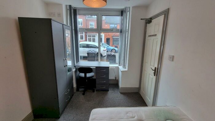 7 Bedroom Detached House To Rent In Alton Road, Birmingham, B29
