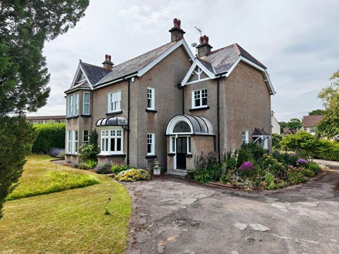 5 Bedroom Detached House For Sale In Monmouth Road, Usk, NP15