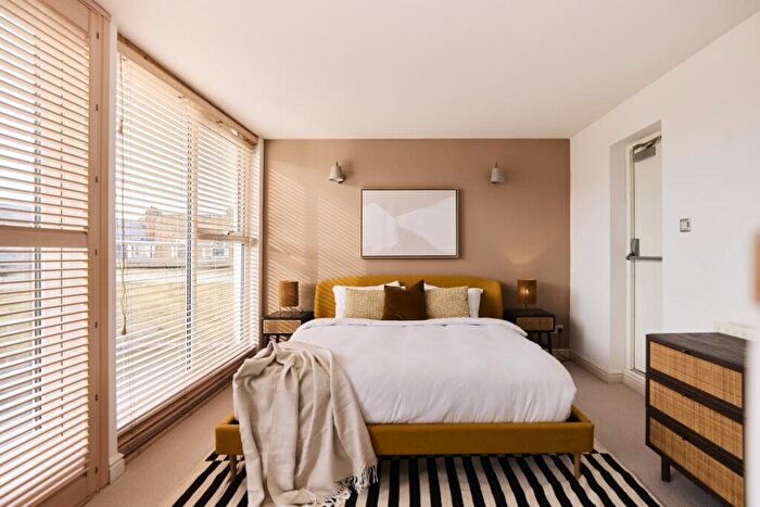4 Bedroom Flat To Rent In Sussex Way London, N19