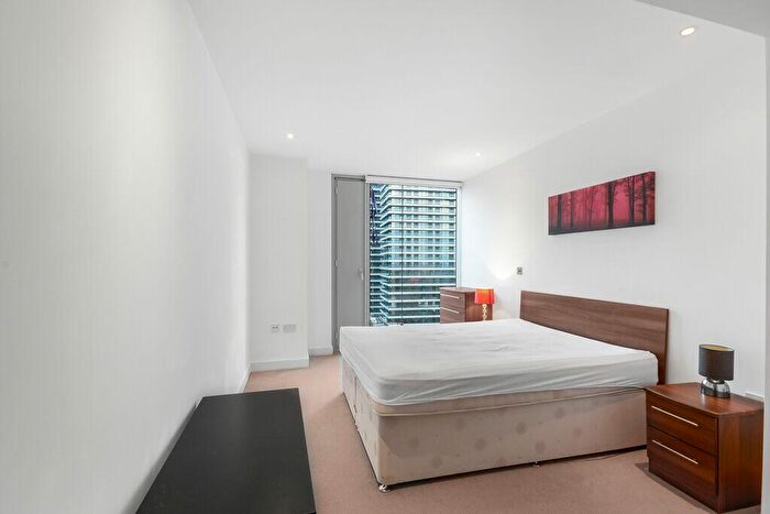 1 Bedroom Apartment To Rent In Landmark East, London, E14