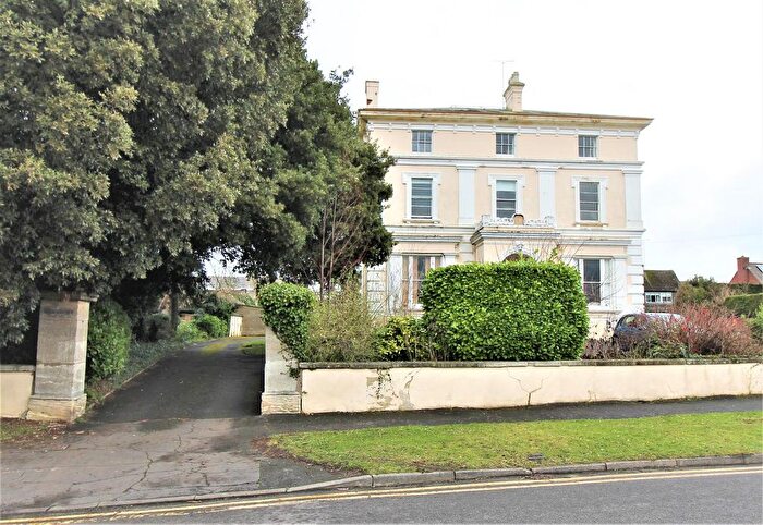 2 Bedroom Flat To Rent In Hill Court Road, Cheltenham, GL52