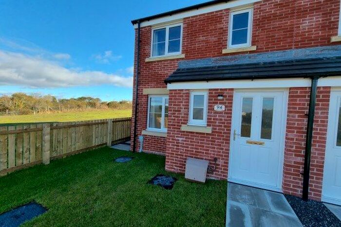 2 Bedroom End Of Terrace House To Rent In Heol Y Plas, Kidwelly SA17