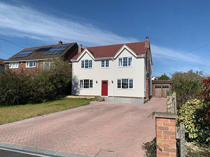 4 Bedroom Detached House For Sale In Farmoor, Oxford, OX2