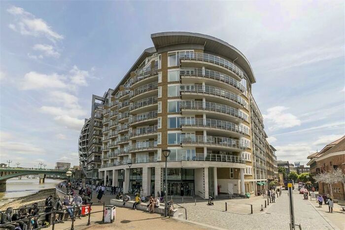 2 Bedroom Flat To Rent In New Globe Walk, London, SE1