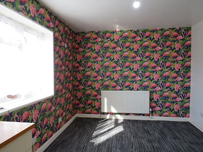 5 Bedroom Terraced House To Rent In Southville Close, Feltham, TW14