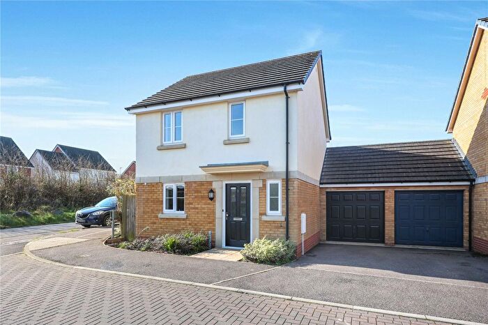 3 Bedroom Link Detached House For Sale In Kensington Close, Barnstaple, Devon, EX31