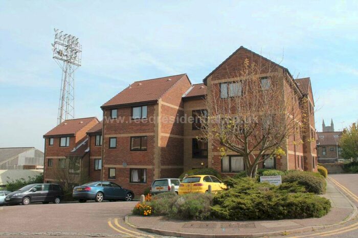 2 Bedroom Apartment To Rent In Roots Hall Drive, Southend On Sea, SS2