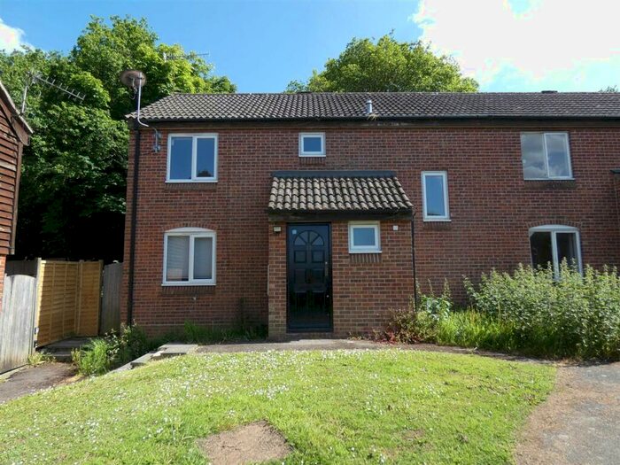 1 Bedroom Property To Rent In Forrester Close, Canterbury, CT1