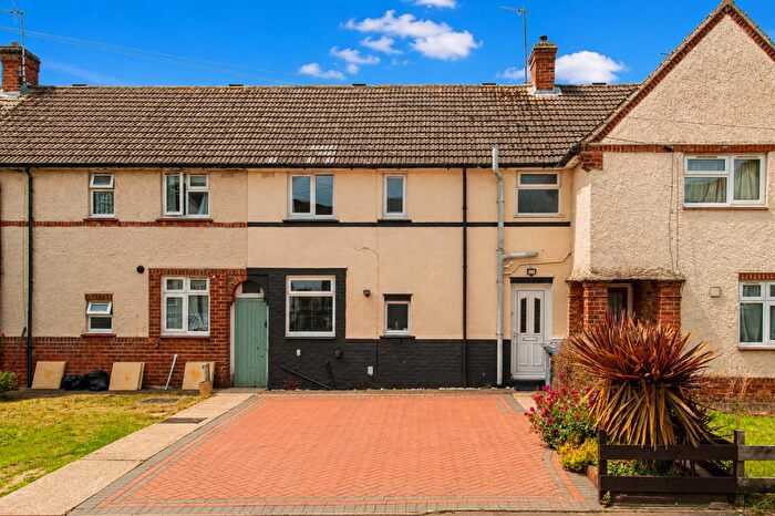 3 Bedroom Terraced House For Sale In West Avenue, Burton Latimer, NN15