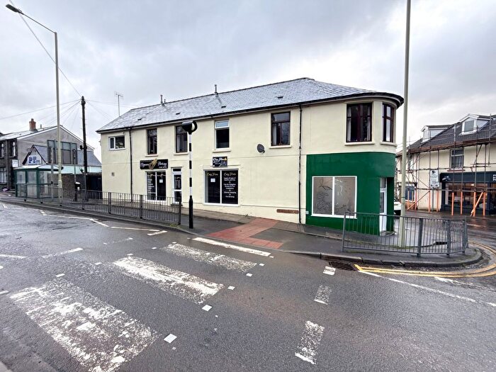 4 Bedroom Property For Sale In Cemetery Road, Trecynon, Aberdare, CF44