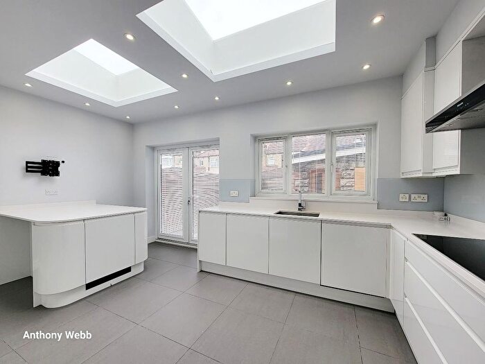 4 Bedroom Terraced House To Rent In Derwent Avenue, Edmonton, N18