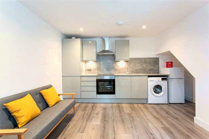 1 Bedroom Garage / Parking To Rent In Froghall Terrace, City Centre, Aberdeen, AB24