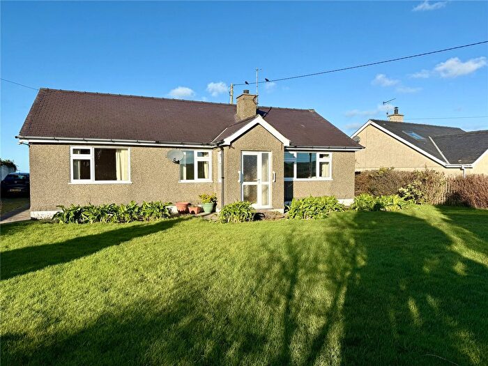 3 Bedroom Bungalow For Sale In Rhoshirwaun, Gwynedd, LL53