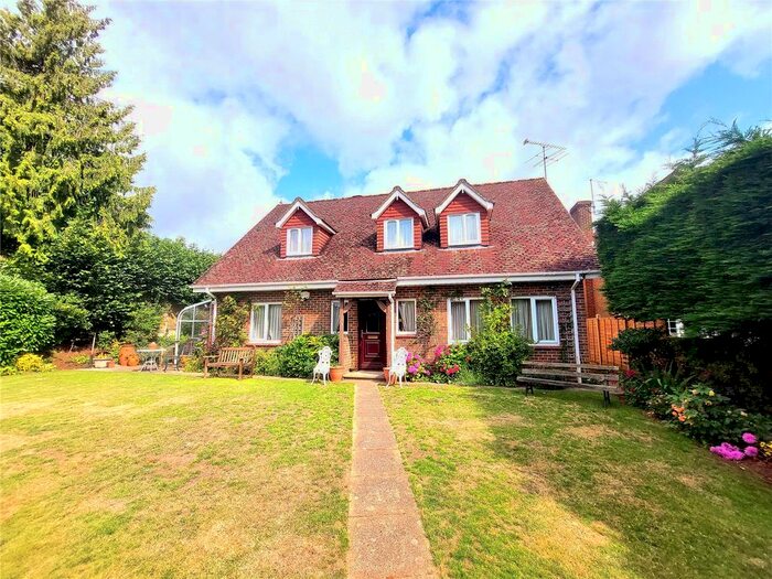 4 Bedroom Detached House For Sale In Redhearn Fields, Churt, Farnham, Surrey, GU10
