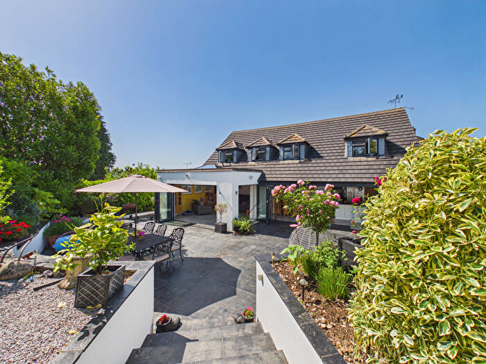 4 Bedroom Detached House For Sale In Barnhill Gardens, Marlow, Buckinghamshire, SL7