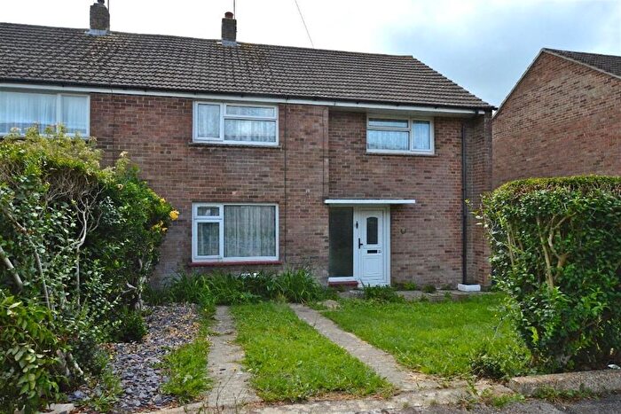 4 Bedroom Semi-Detached House To Rent In Cunningham Road, Waterlooville, Hampshire, PO7