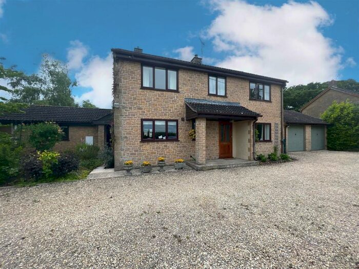 4 Bedroom Detached House For Sale In Manston, Sturminster Newton, DT10