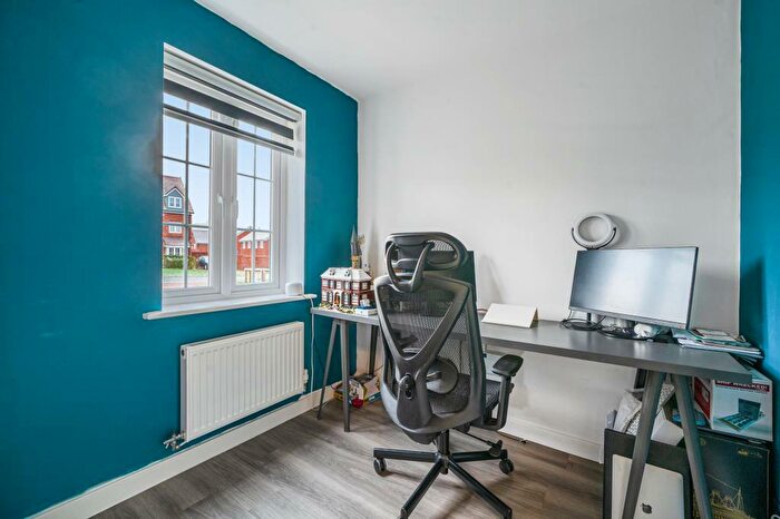 4 Bedroom Detached House For Sale In Stoches Close, Stoke Mandeville, HP22