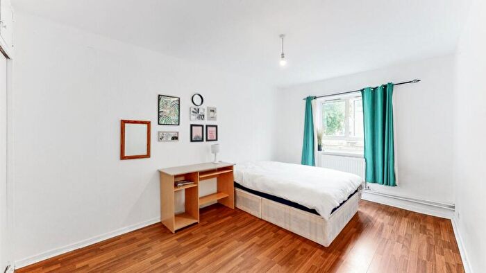 3 Bedroom Flat To Rent In Trimdon, Plender Street, London, NW1