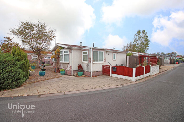 2 Bedroom Lodge For Sale In Primrose Drive, Hambleton Country Park, Poulton-le-Fylde, FY6