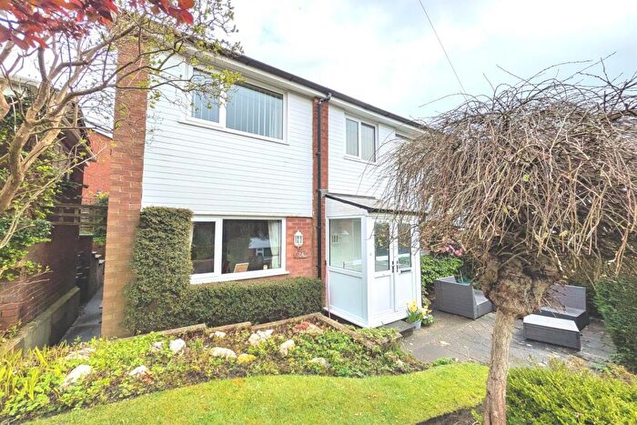 4 Bedroom End Of Terrace House For Sale In Ricroft Road, Compstall, Stockport, SK6