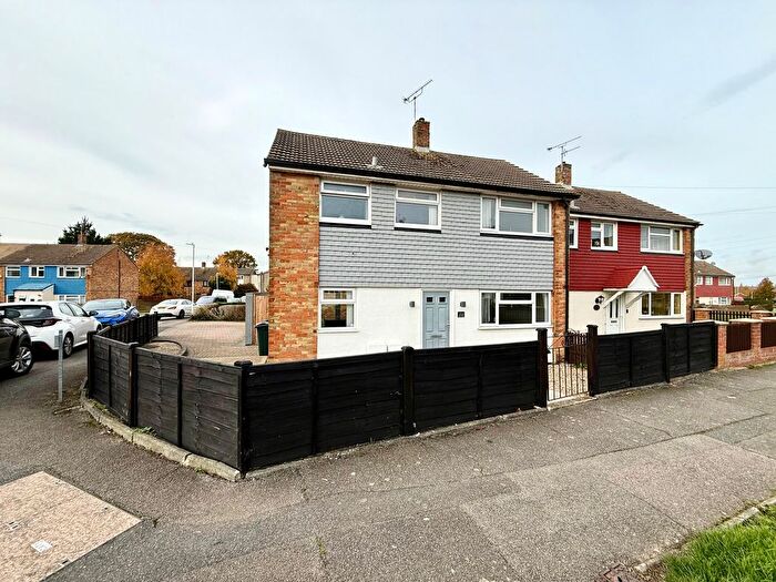 3 Bedroom Semi-Detached House To Rent In Beaver Lane, Ashford, TN23