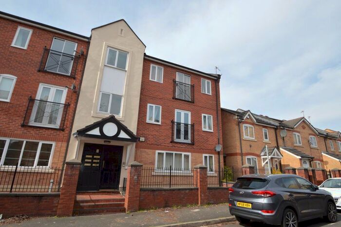 2 Bedroom Flat To Rent In Upper Moss Lane, Hulme, Manchester, M15
