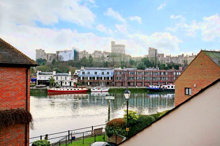 4 Bedroom Town House To Rent In King Stable Street Windsor, SL4