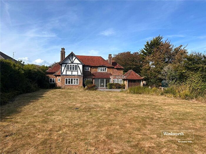 4 Bedroom Detached House For Sale In Wharncliffe Road, Highcliffe, Christchurch, BH23