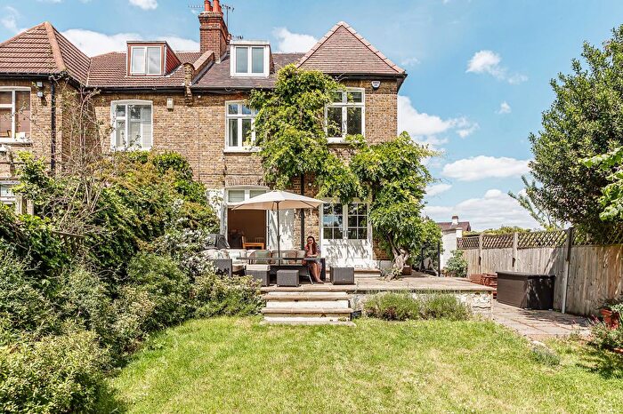 5 Bedroom Semi-Detached House To Rent In Coopers Lane, London, SE12