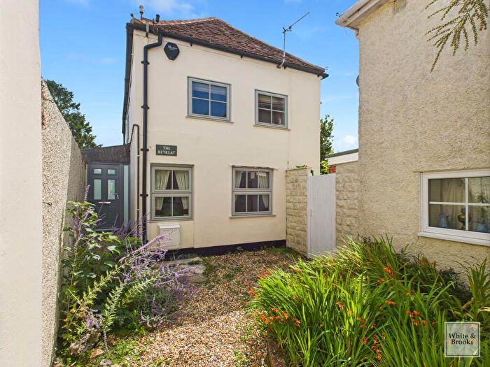 2 Bedroom Detached House For Sale In North Street, Westbourne, PO10