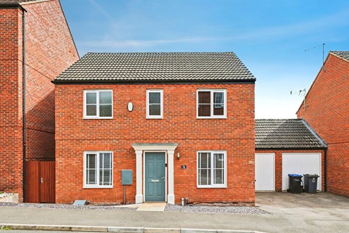 4 Bedroom Detached House For Sale In Hedgerow Lane, Northampton, NN3