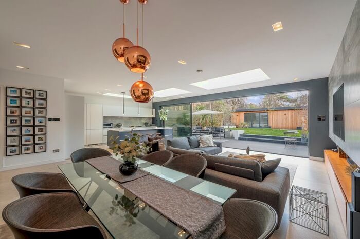 4 Bedroom Detached House To Rent In Kings Avenue, London, SW12