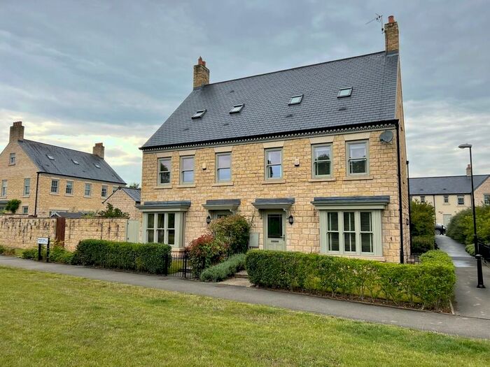 4 Bedroom Semi-Detached House To Rent In Riverside Walk, Boston Spa, LS23