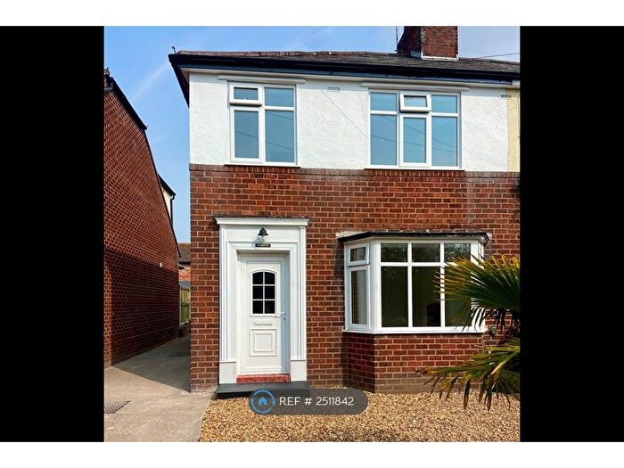 3 Bedroom Semi-Detached House To Rent In Croes Atti Lane, Oakenholt, Flint, CH6