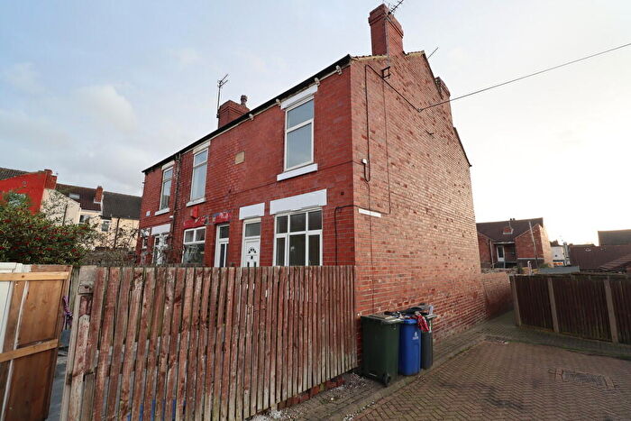 2 Bedroom End Of Terrace House To Rent In Main Street, Mexborough, S64
