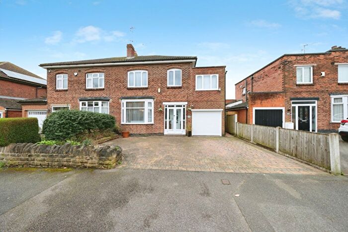 4 Bedroom Semi Detached House For Sale In Bedale Road, Nottingham, Nottinghamshire, NG5