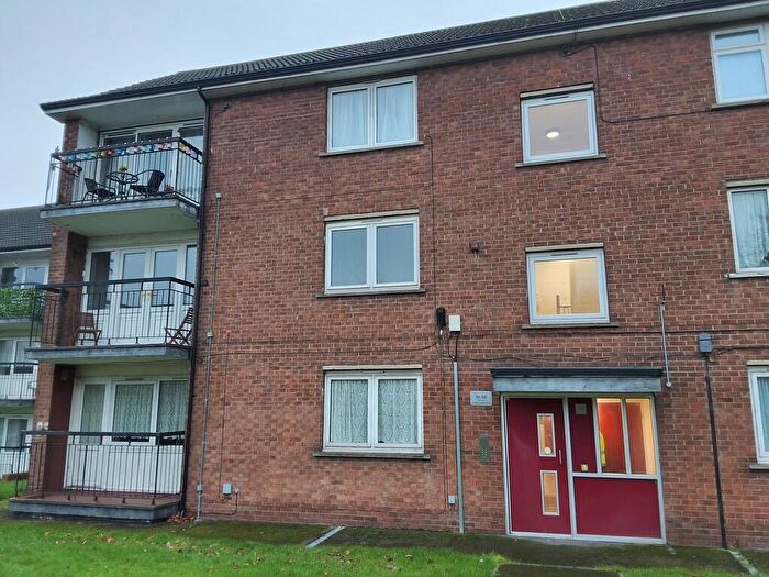 2 Bedroom Apartment To Rent In Town Lane, Rotherham, S61