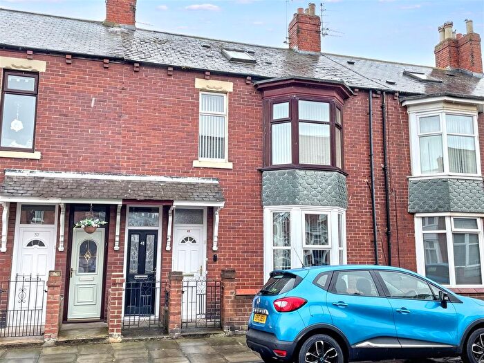 3 Bedroom Maisonette For Sale In Birchington Avenue, South Shields, NE33
