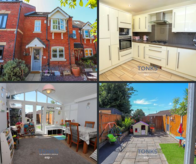 3 Bedroom Terraced House For Sale In The Rosegardens, Halesowen, B63