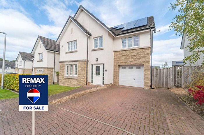 5 Bedroom Detached House For Sale In West Cairn View, Livingston, EH54